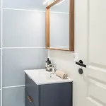 Sunny Garden Street In Lägenhet