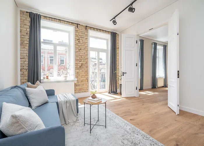 Apartment Sunny Garden Street In